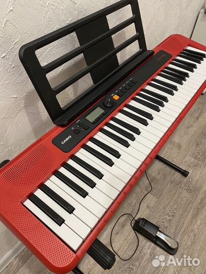 Синтезатор Сasio CT-S200 с педалью и стойкой