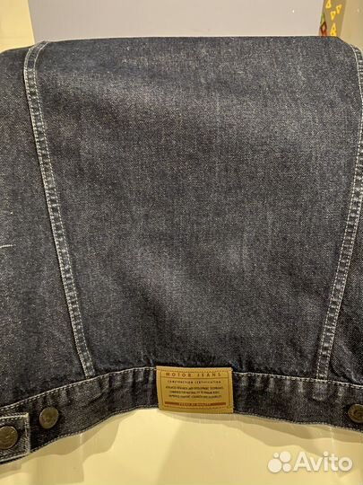 Джинсовая куртка