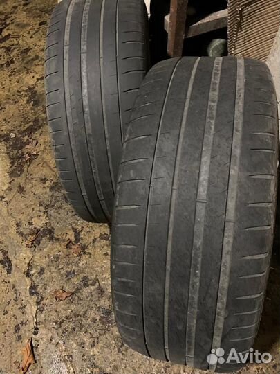 Michelin Pilot Sport 4 235/45 R18