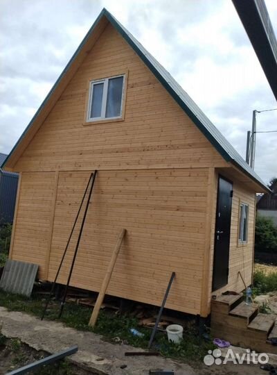 Бригада строителей