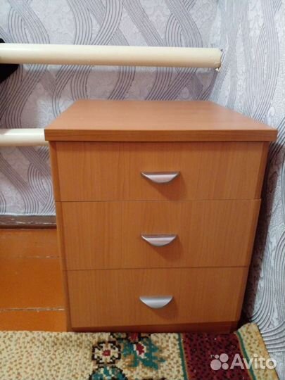 Тумба прикроватная