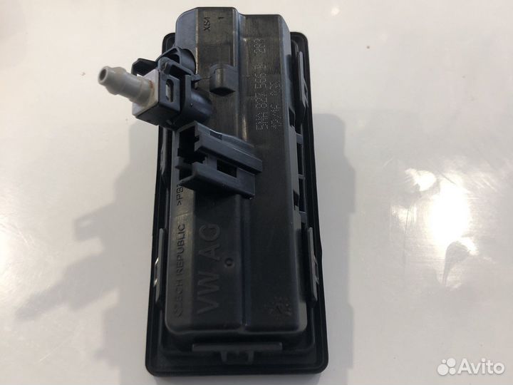 Камера с омывателем Area View 5NA 827 566 B