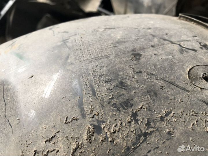 Подкрылок передний правый opel astra H