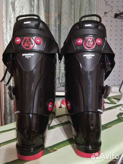 Новые горнолыжные ботинки + шлем + очки