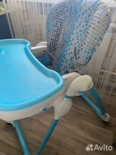Стульчик для кормления ребенка