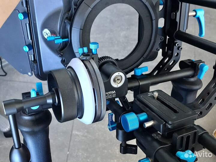 Плечевой упор (риг, стабилизатор, обвес) для dslr