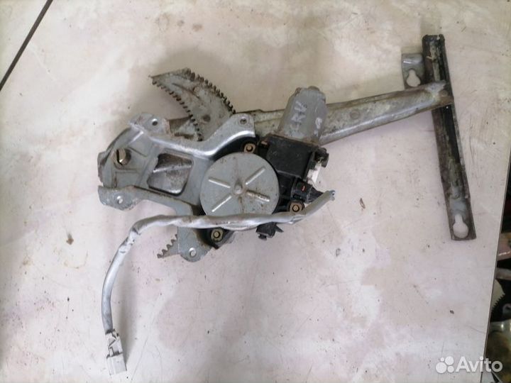 Стеклоподъемник электр. задний правый Honda CR-V