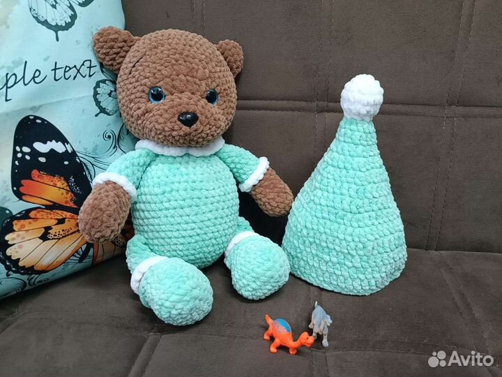 Вязаные игрушки. Плюшевый мишка в пижаме