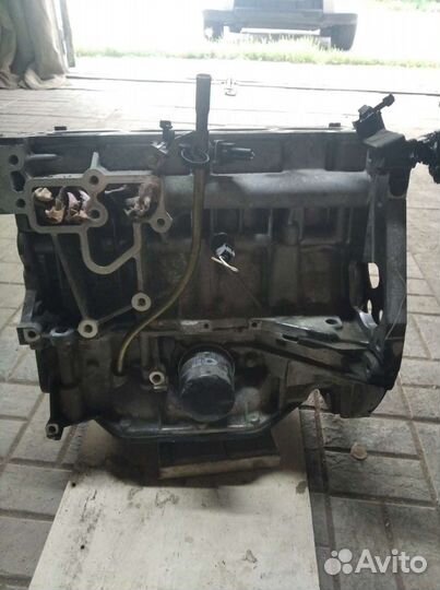 Блок цилиндров в сборе (шортблок) Mr20de