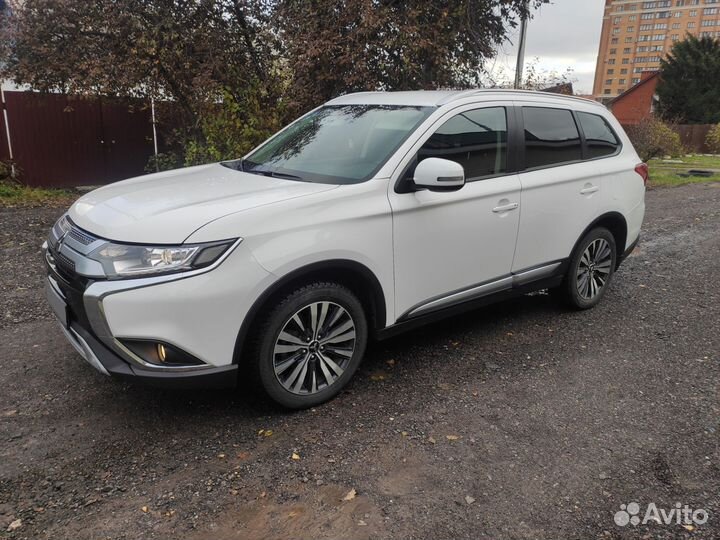 Mitsubishi Outlander 2.0 CVT, 2020, 76 000 км
