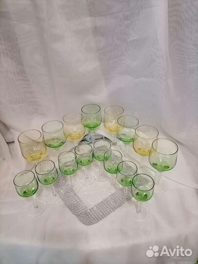Бокалы и рюмки урановое стекло