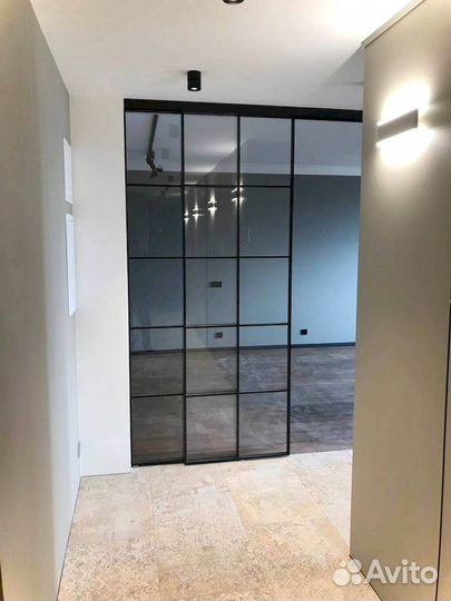 Стеклянная перегородка