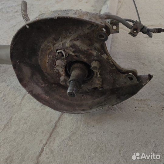 Балка подвески задняя Hyundai Lantra J1 1995