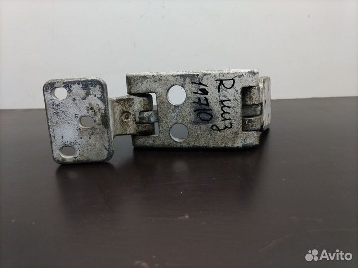 Петля двери правой Mercedes-Benz Sprinter