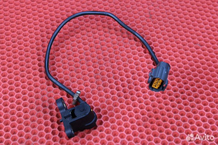 Датчик положения коленвала Mazda 323 BJ14S FS-DE F