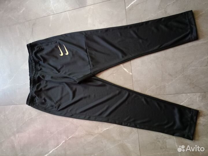 Спортивные штаны nike