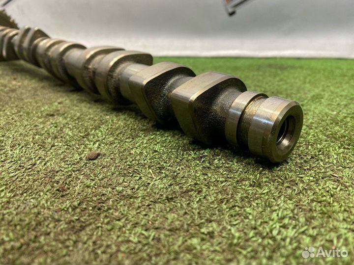 Распредвал впускной правый Mercedes-Benz M120