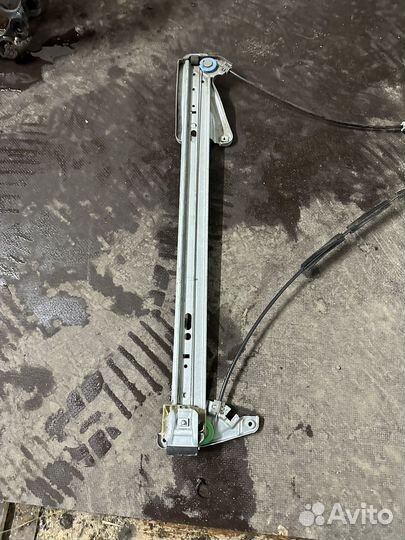 Стеклоподъемник правой двери Mercedes Actros MP4
