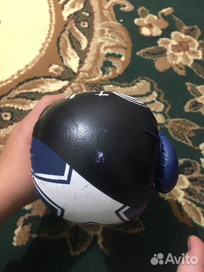 Боксерские перчатки