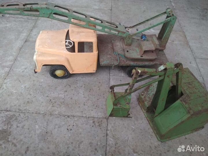 Игрушка СССР ЗИЛ 130 кран