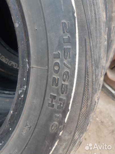Kumho Road Venture APT KL51 215/65 R16 102