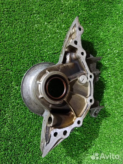 Крышка коленвала Renault Logan 1.6