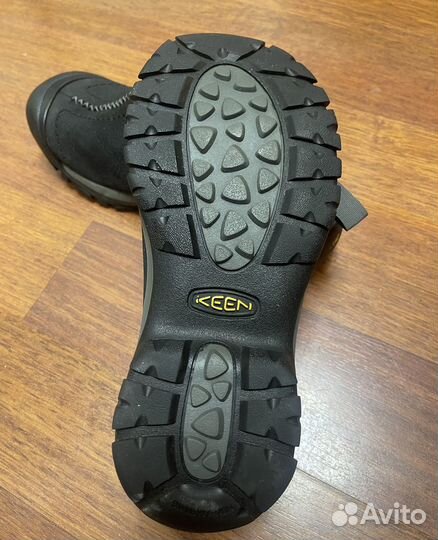 Кроссовки зимние боссоногие keen р.39