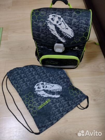 Портфель школьный