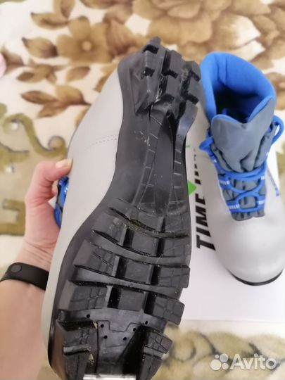 Лыжные ботинки