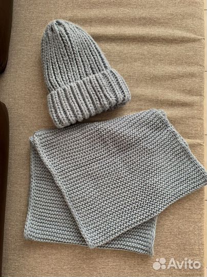 Комплект шапка и шарф-снуд