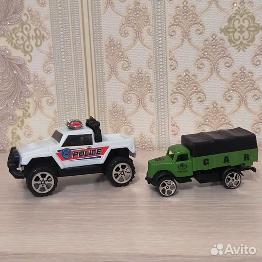 Машинки игрушечные поштучно