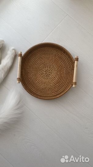 Поднос плетённый