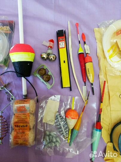 Крючки поплавки леска воблеры спиннинг рыбалка