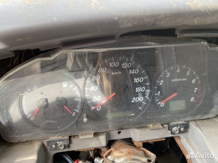 Щиток приборов mazda mpv 2