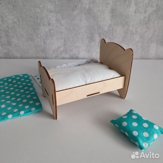 Кукольная кроватка деревянная