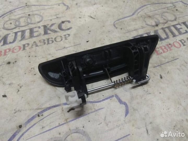 Ручка двери наружная правая Renault Logan 2005