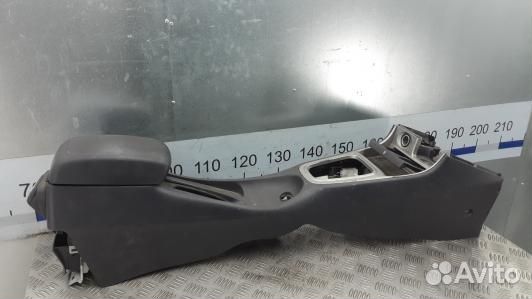 Подлокотник центральный nissan almera N16 (FSE16IX