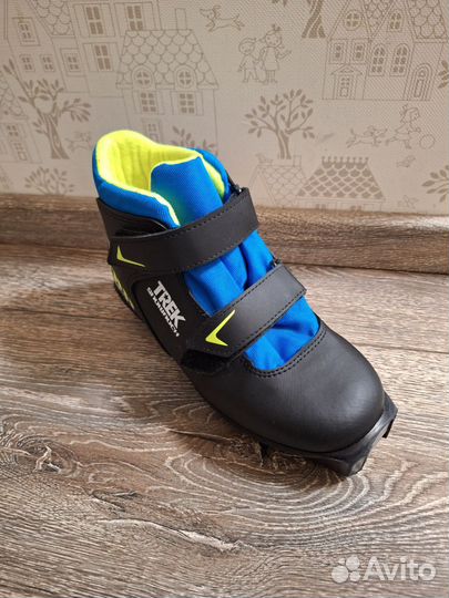 Лыжные ботинки trek, р. 34, sns