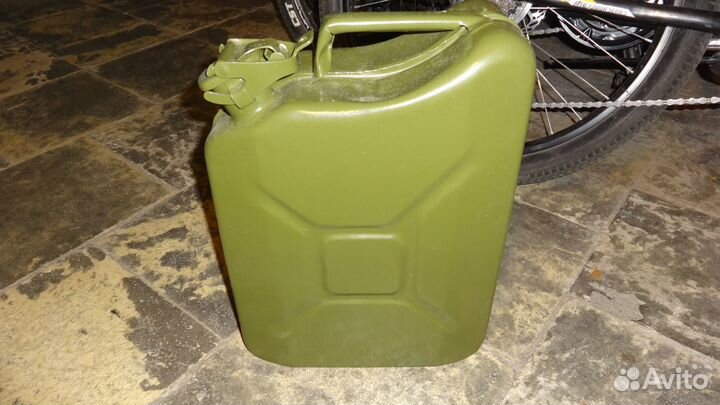 Канистра для бензина 10 литров