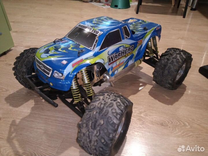 Машина на радиоуправлении с двс WarHead Pro