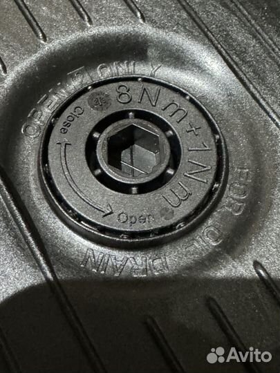 BMW F15 Масляный поддон АКПП 24115A13115