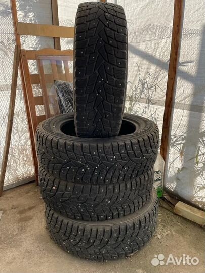 Dunlop SP Winter Ice 02 185/60 R15 88T