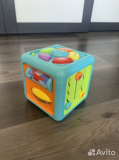 Кубик развивающий со светом и музыкой