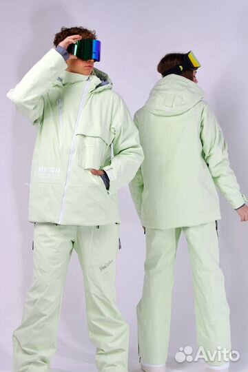 Зимний костюм для сноубордистов