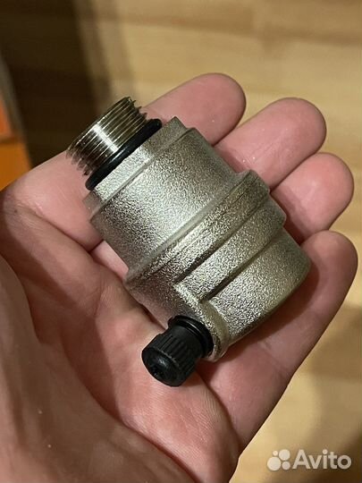 Воздухоотводчик valtec 1/2