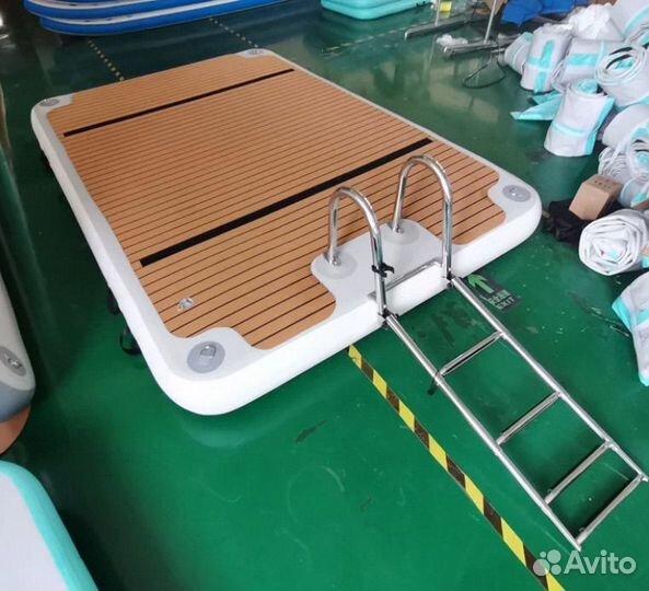 Плавающий плот, остров