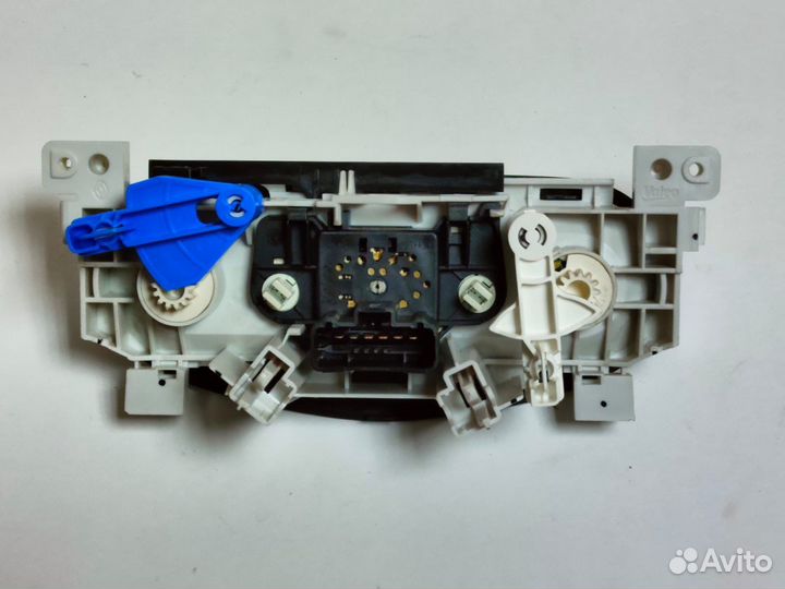 Блок управления отопителем Logan 6001551698