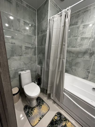 2-к. квартира, 40 м², 8/15 эт.