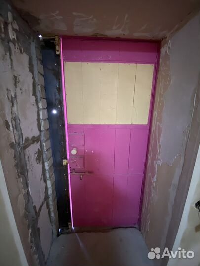 Дверь металлическая входная б/у