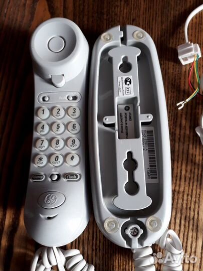 Телефон настенный